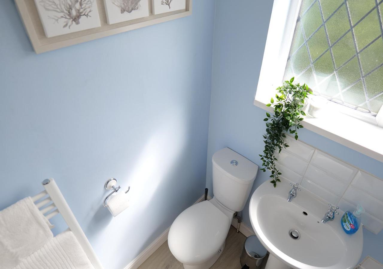 Modern Spark Home With Parking, Garden, Wi-Fi Μπέρμιγχαμ Εξωτερικό φωτογραφία