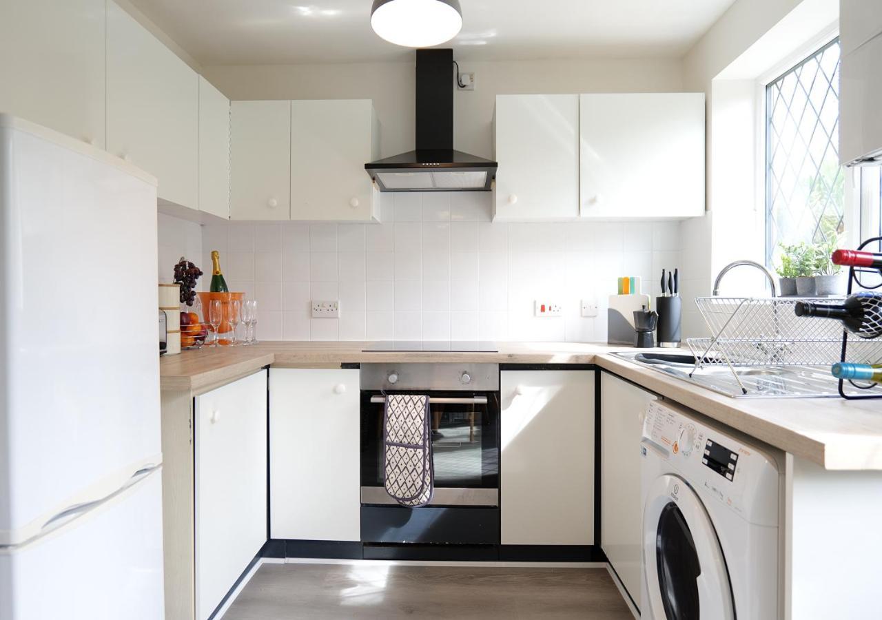 Modern Spark Home With Parking, Garden, Wi-Fi Μπέρμιγχαμ Εξωτερικό φωτογραφία