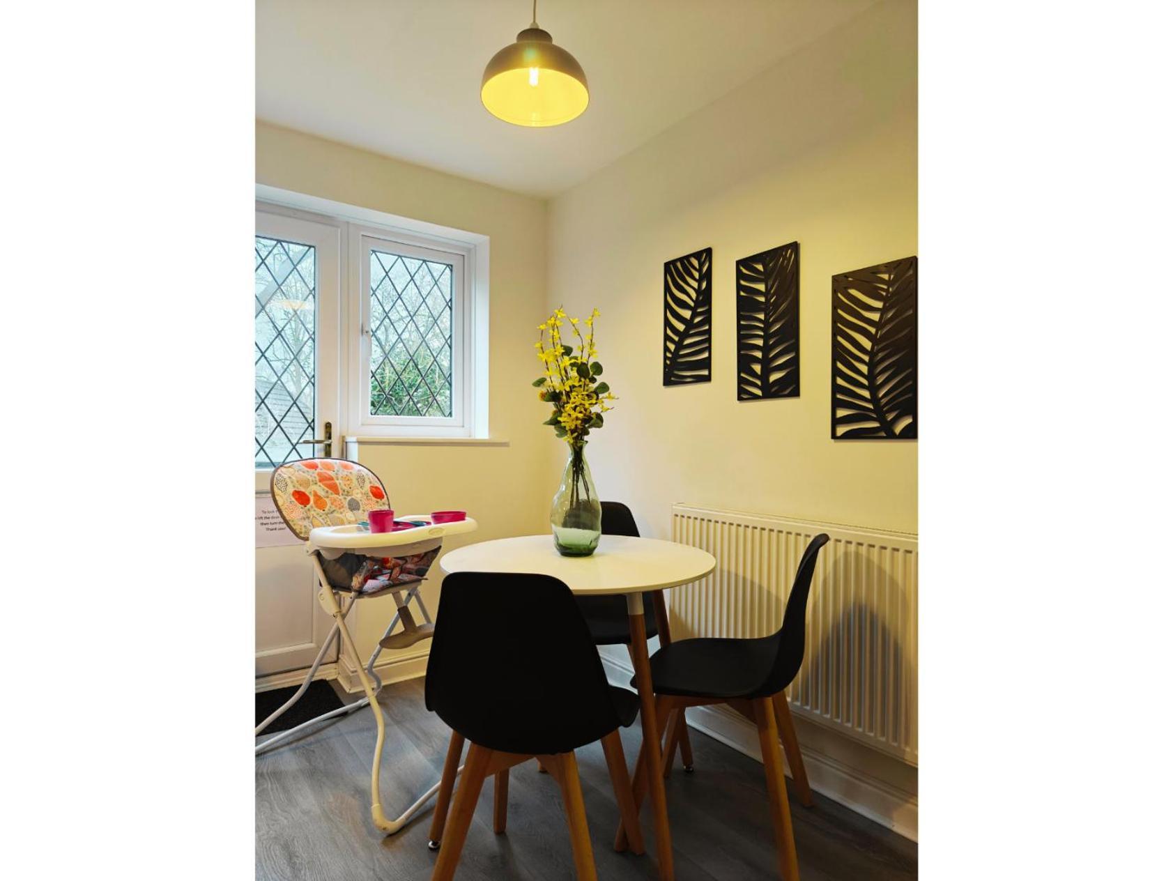 Modern Spark Home With Parking, Garden, Wi-Fi Μπέρμιγχαμ Εξωτερικό φωτογραφία