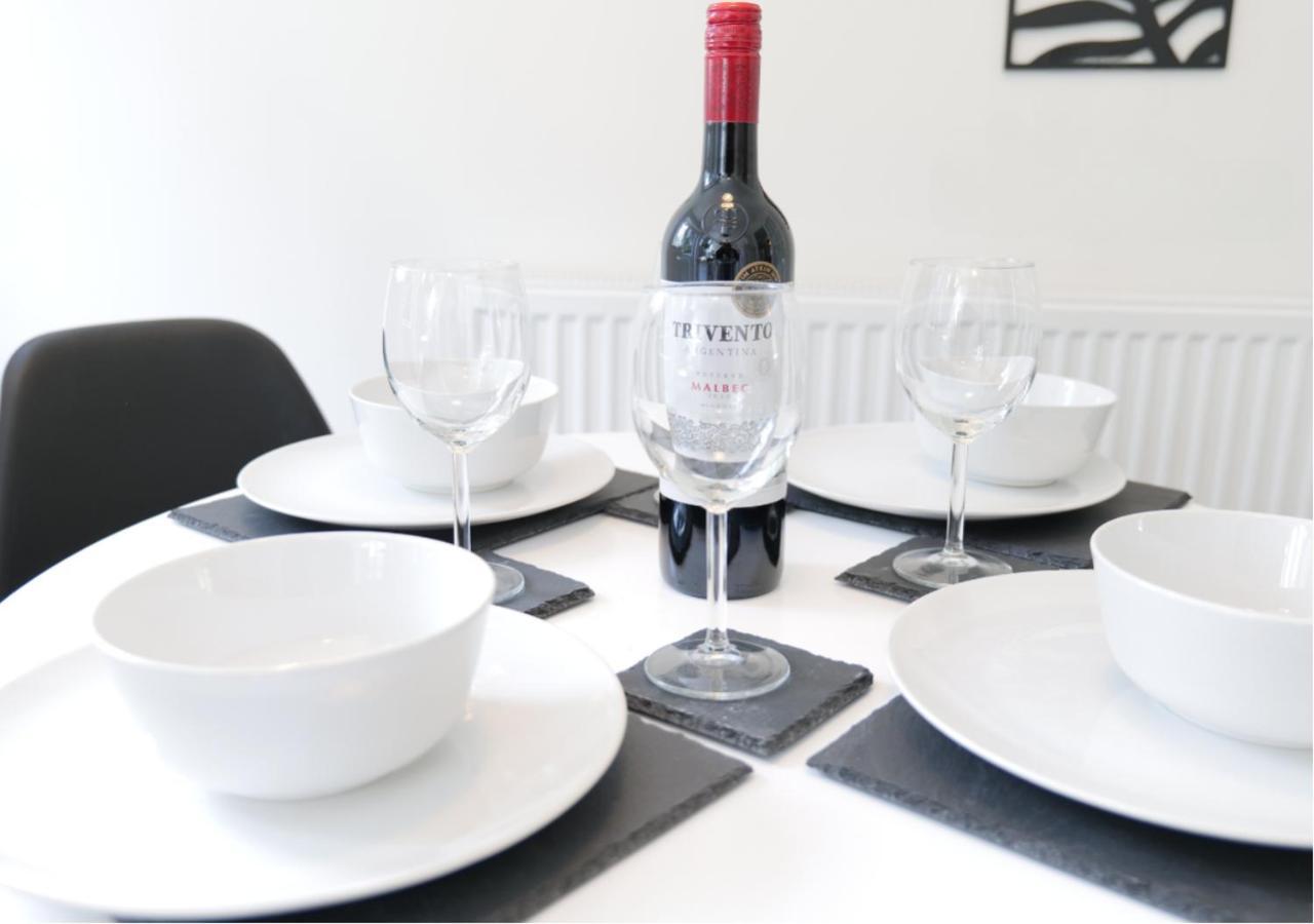 Modern Spark Home With Parking, Garden, Wi-Fi Μπέρμιγχαμ Εξωτερικό φωτογραφία
